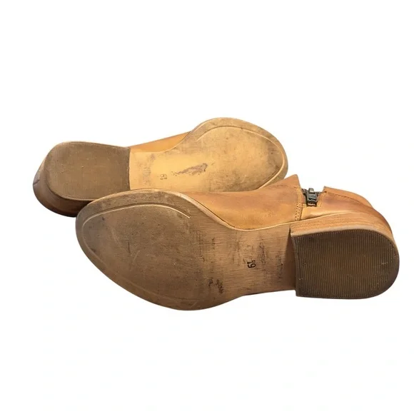 Anthropologie Seycheffe Womens Brown Suede Notched SlipOn Ankle Boots Size 6.5 - Picture 6 of 6